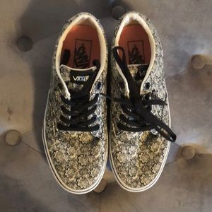 Vans Sneakers